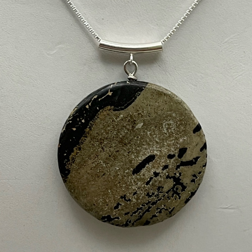 Modern Black and Tan Crazy Horse Jasper Gemstone Circular Necklace